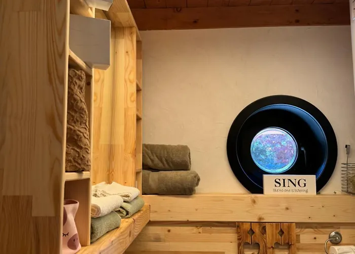 Alice - Adults Only 4* 布莱德