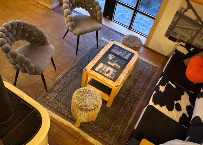 Alice - Adults Only בית הארחה