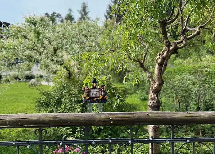 Alice - Adults Only 招待所 4*